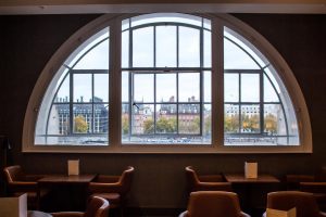 If no one's sitting near the windows, you get an excellent view of Big Ben!