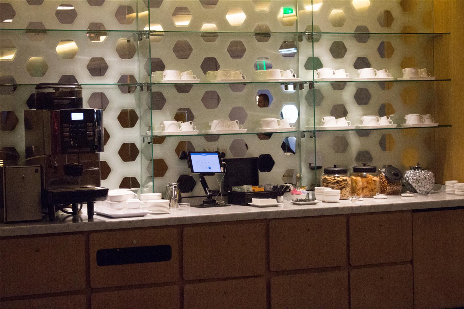 171203 Qantas First Lounge LAX-18 (Large)